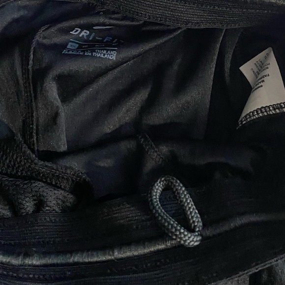 Nike Shorts Unisex - Picture 8 of 9